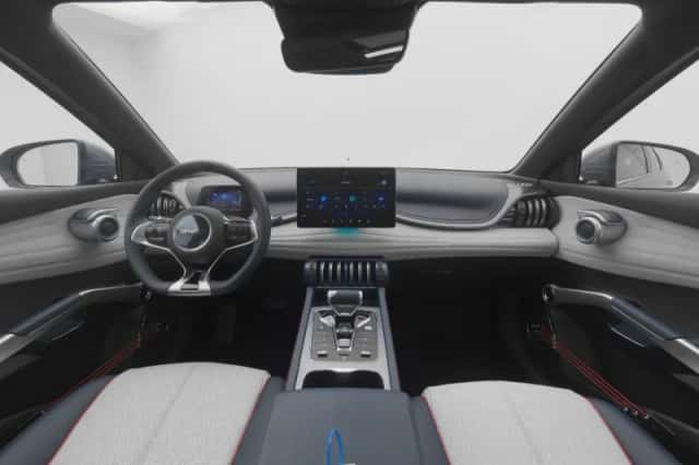 BYD Atto (2024) thumbnail 3