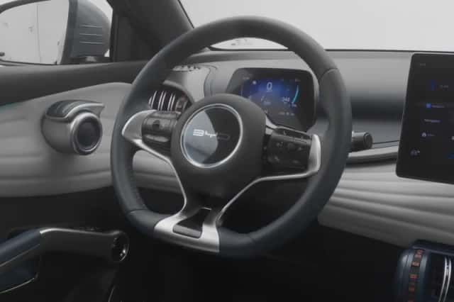 BYD Atto (2024) thumbnail 7