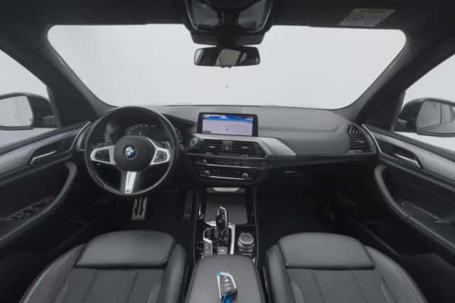 BMW X3 (2021) thumbnail 3