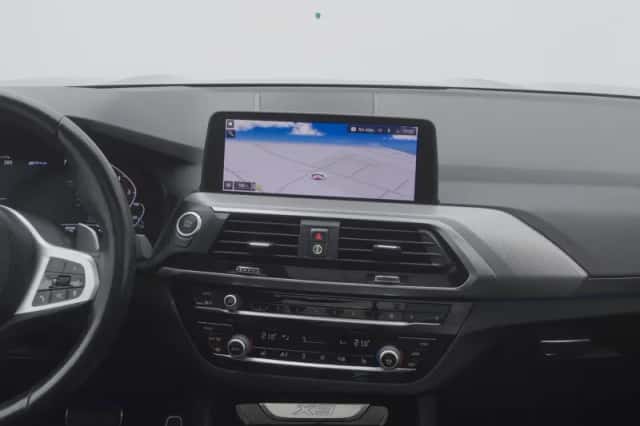 BMW X3 (2021) thumbnail 8