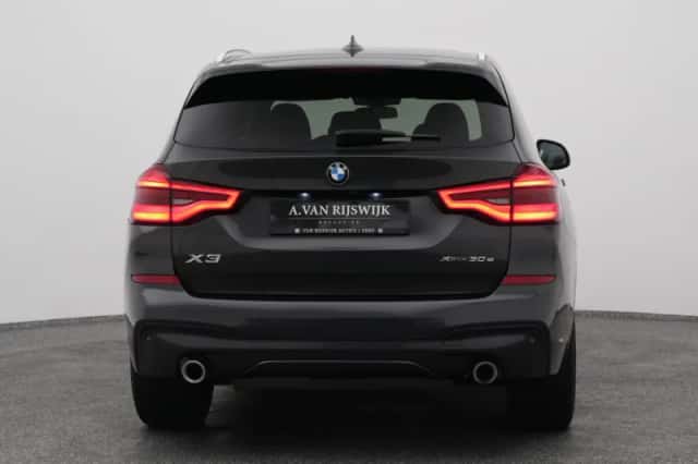 BMW X3 (2021) thumbnail 10