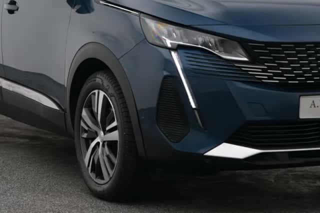 Peugeot 5008 (2021) thumbnail 17