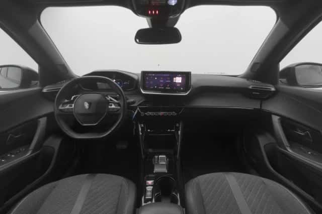 Peugeot 2008 (2023) thumbnail 3