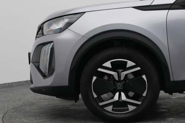 Peugeot 2008 (2023) thumbnail 21
