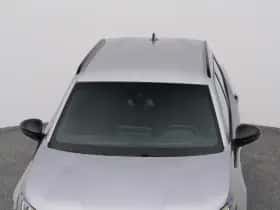Peugeot 2008 (2023) thumbnail 32