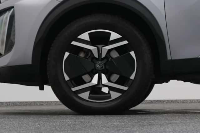 Peugeot 2008 (2023) thumbnail 39
