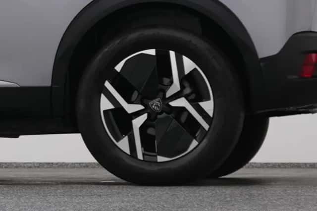 Peugeot 2008 (2023) thumbnail 40