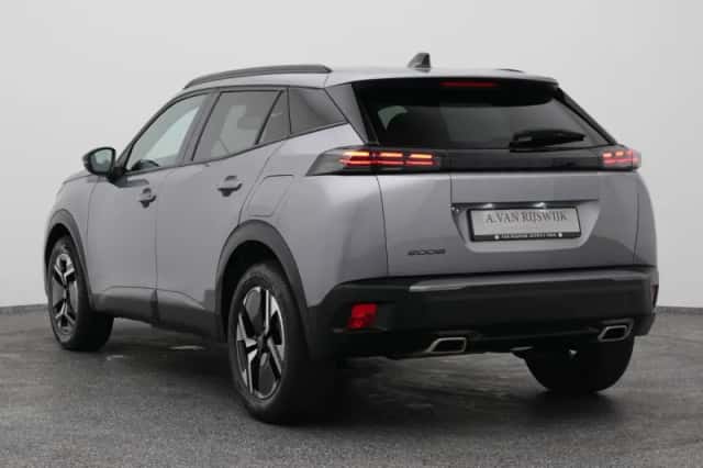 Peugeot 2008 (2023) thumbnail 5