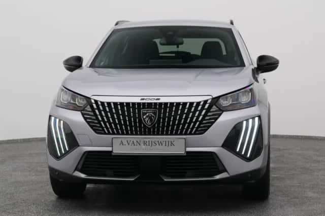 Peugeot 2008 (2023) thumbnail 9