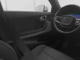 Polestar 2 (2022) thumbnail 12