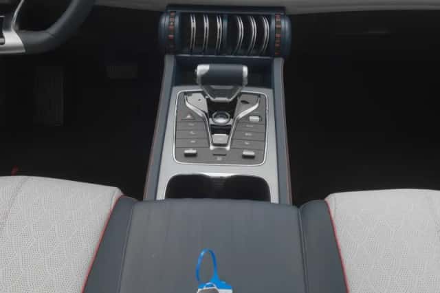 BYD Atto (2024) thumbnail 12