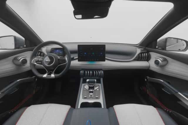 BYD Atto (2024) thumbnail 3