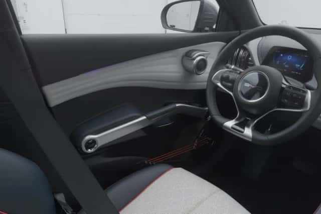 BYD Atto (2024) thumbnail 11