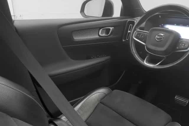 Volvo XC40 (2020) thumbnail 12
