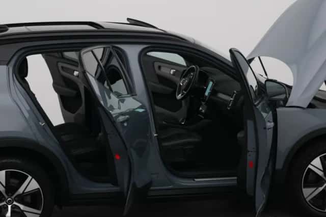 Volvo XC40 (2020) thumbnail 35