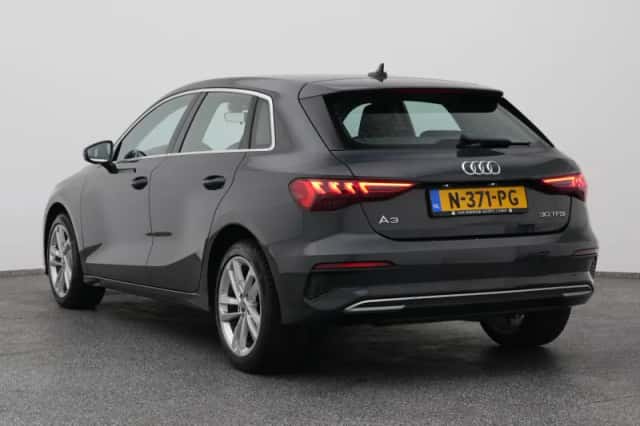Audi A3 (2021) thumbnail 5