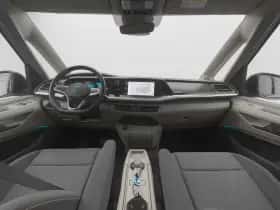 Volkswagen Multivan (2022) thumbnail 3