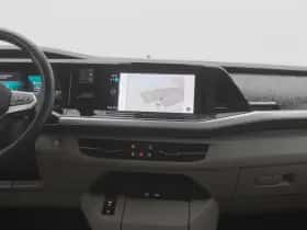 Volkswagen Multivan (2022) thumbnail 8