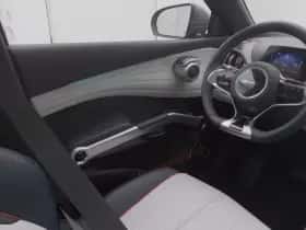 BYD Atto (2024) thumbnail 11