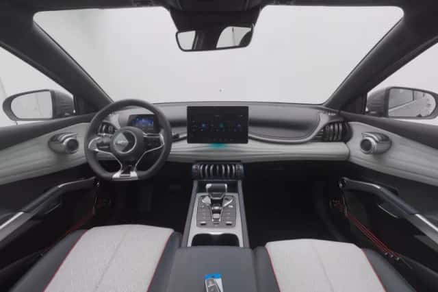 BYD Atto (2024) thumbnail 3