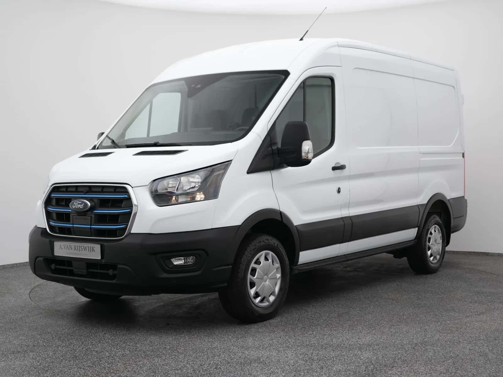 Ford E-Transit (2023) — foto 1