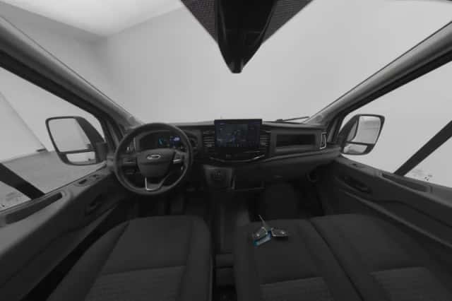 Ford E-Transit (2023) thumbnail 3