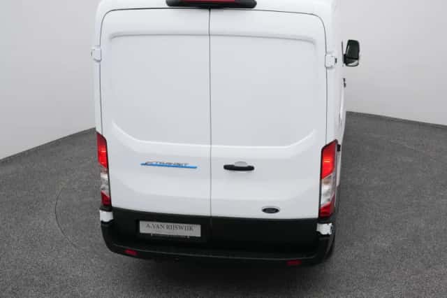 Ford E-Transit (2023) thumbnail 29