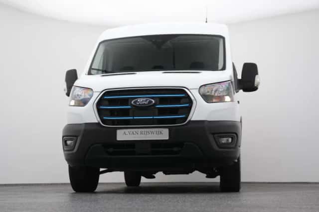 Ford E-Transit (2023) thumbnail 36