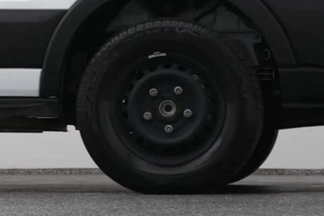 Ford E-Transit (2023) thumbnail 43