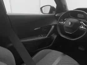 Peugeot 2008 (2023) thumbnail 11
