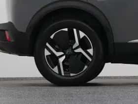 Peugeot 2008 (2023) thumbnail 41