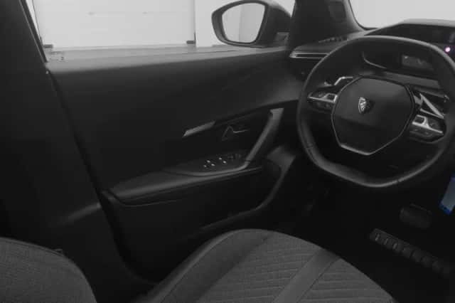 Peugeot 2008 (2024) thumbnail 11