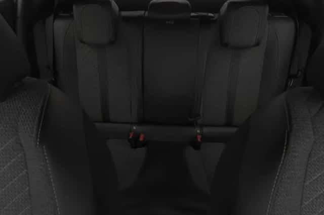 Peugeot 2008 (2024) thumbnail 4