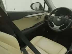 Lexus NX (2016) thumbnail 11