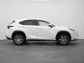 Lexus NX (2016) thumbnail 14