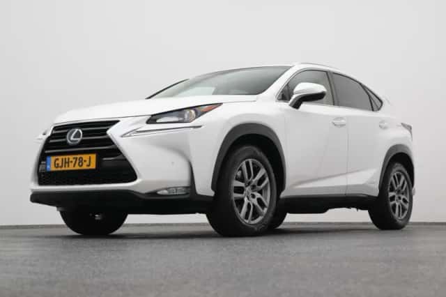 Lexus NX (2016) thumbnail 15
