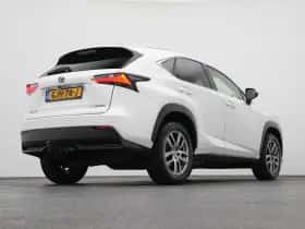 Lexus NX (2016) thumbnail 16