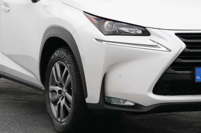 Lexus NX (2016) thumbnail 17