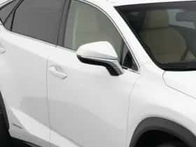 Lexus NX (2016) thumbnail 23