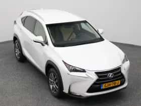 Lexus NX (2016) thumbnail 24