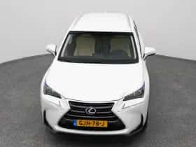 Lexus NX (2016) thumbnail 26