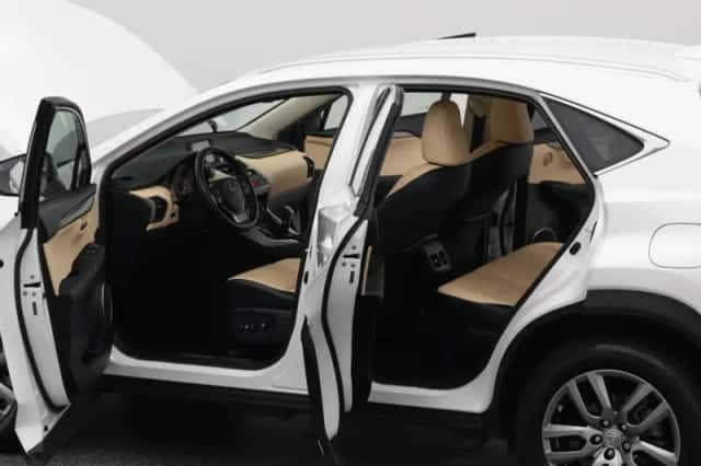 Lexus NX (2016) thumbnail 33