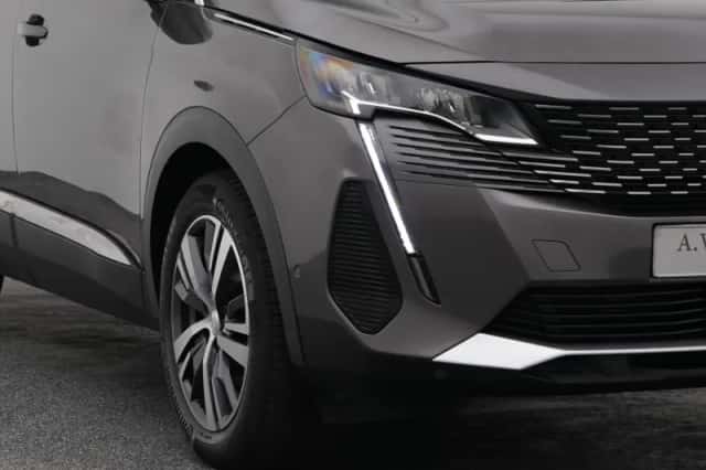 Peugeot 3008 (2021) thumbnail 17