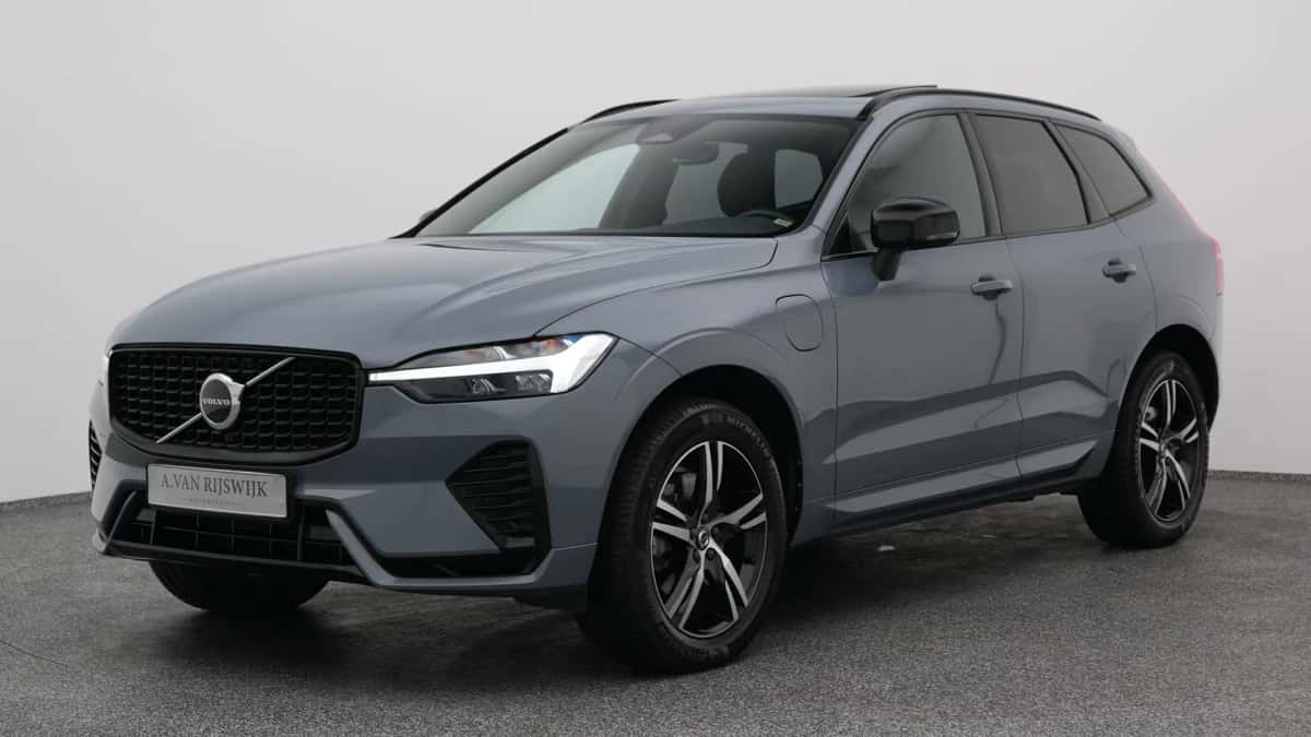Volvo XC60 (2022) — foto 1