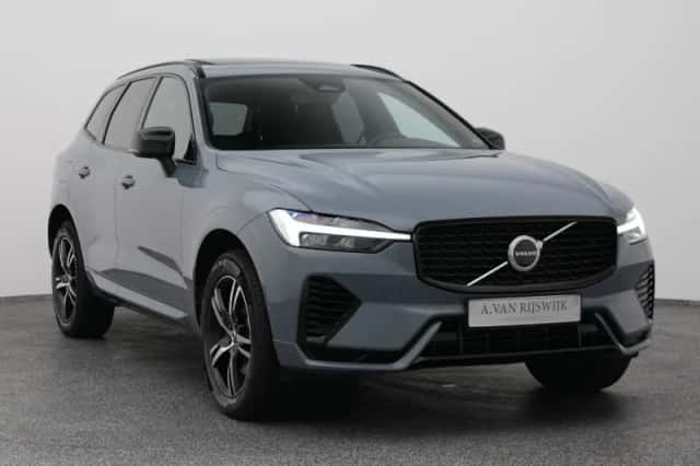 Volvo XC60 (2022) thumbnail 2