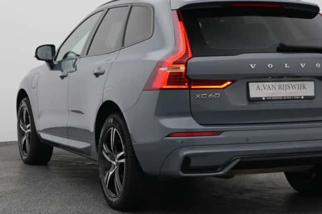 Volvo XC60 (2022) thumbnail 18