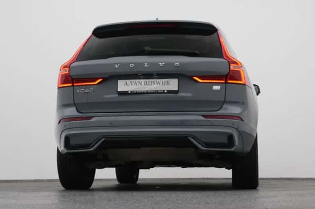 Volvo XC60 (2022) thumbnail 36