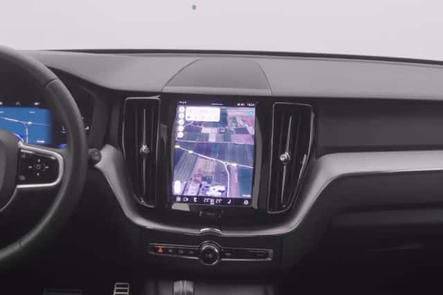 Volvo XC60 (2022) thumbnail 8