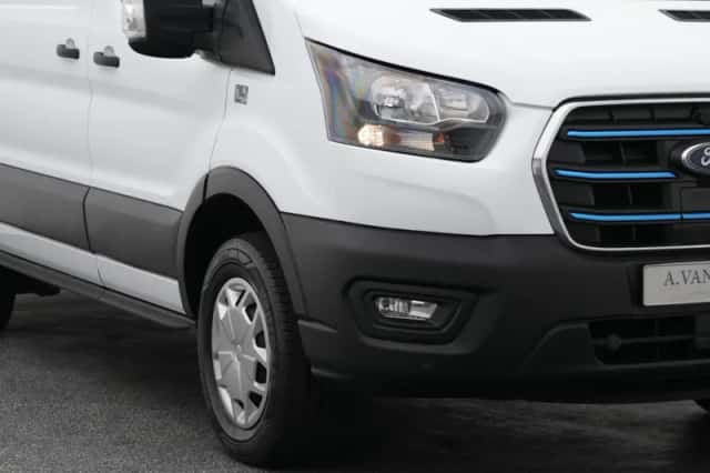 Ford E-Transit (2023) thumbnail 13