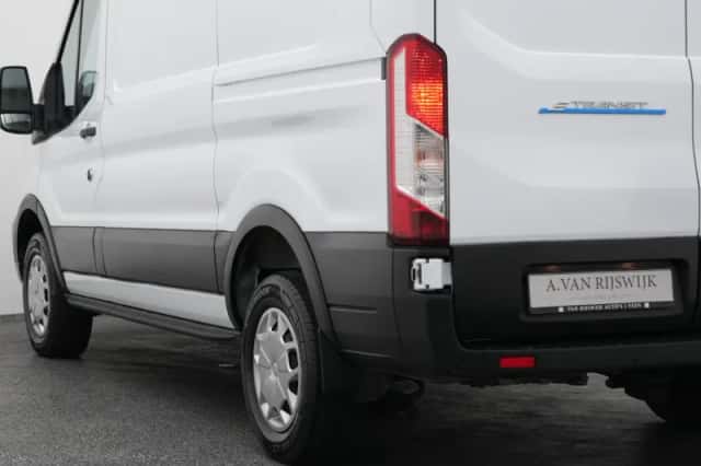 Ford E-Transit (2023) thumbnail 14